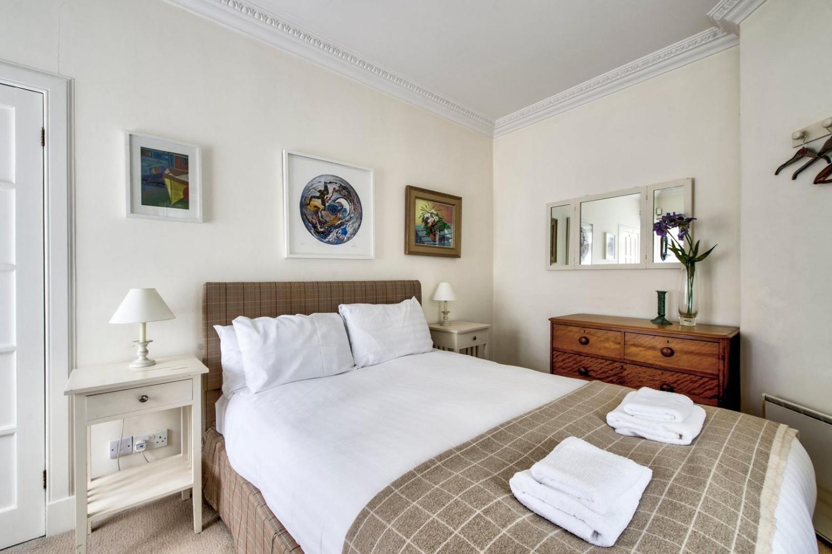 Guestready - Classic Charm Near Holyrood Park Edinburgh Exterior photo
