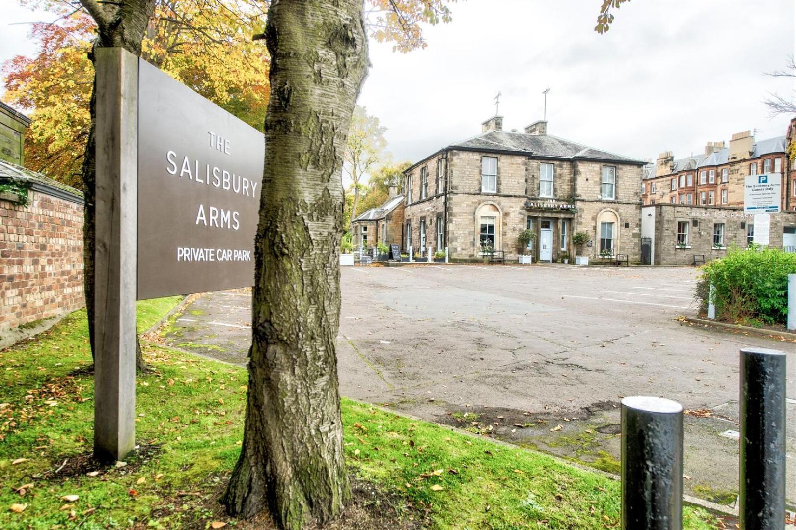 Guestready - Classic Charm Near Holyrood Park Edinburgh Exterior photo